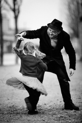 Il tango del padre. Distanza e vicinanza del legame paterno in psicoterapia.