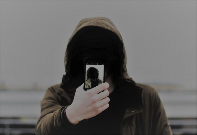 Nello Smartphone di Narciso: Social Network, narcisismo e sviluppo del Sé