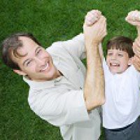 Due mamme e due papà. Corso di educazione sessuale per genitori e insegnanti sui temi dell'omogenitorialità